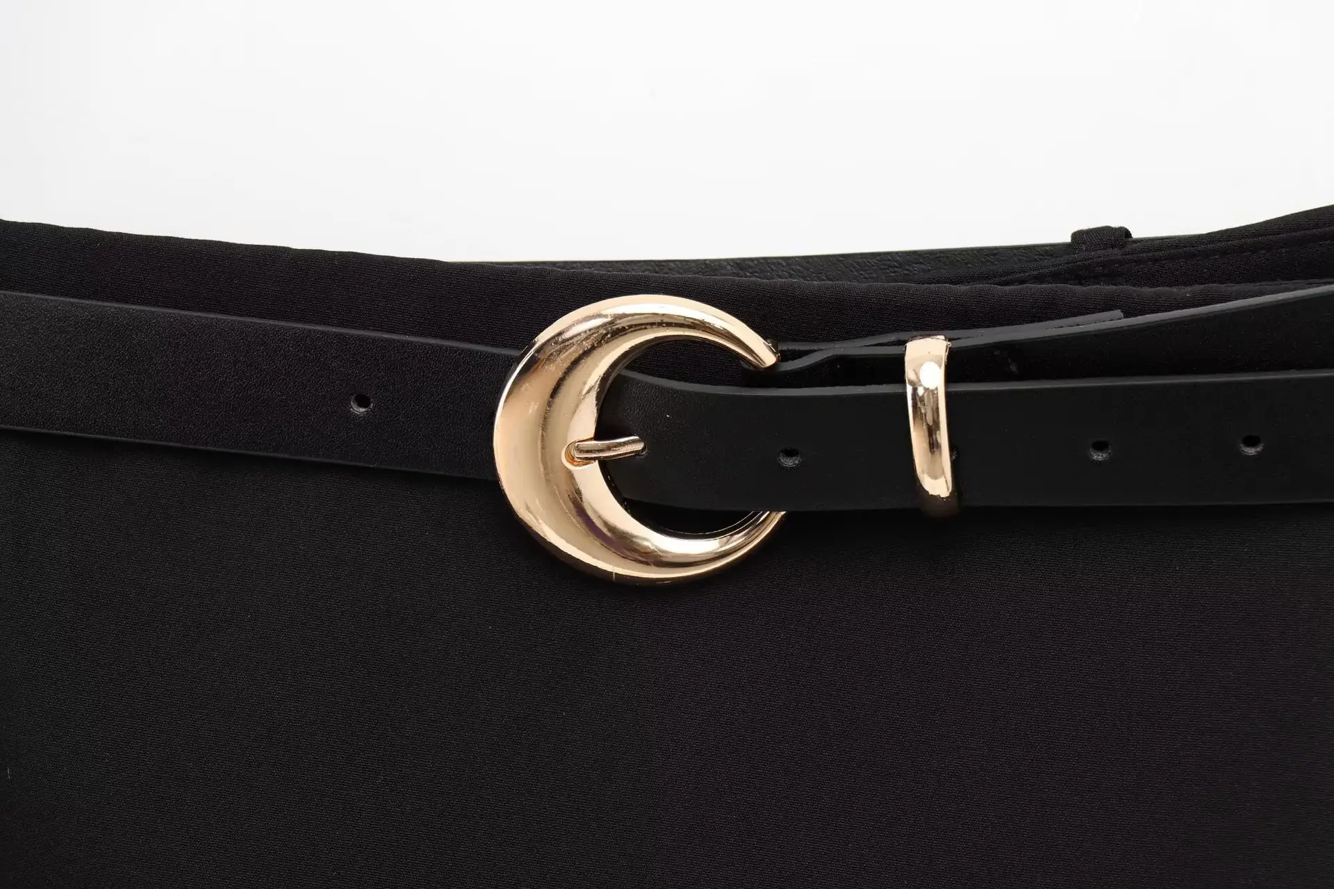 Black Double-Breasted Culottes Belt with Gold Buckle — feature 4
