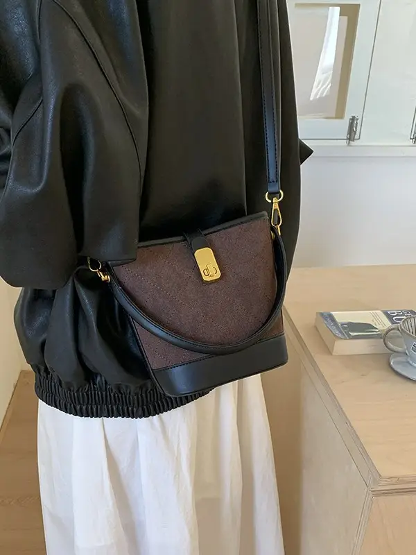 Trendy 2-Piece Quilted Shoulder Bags for Women