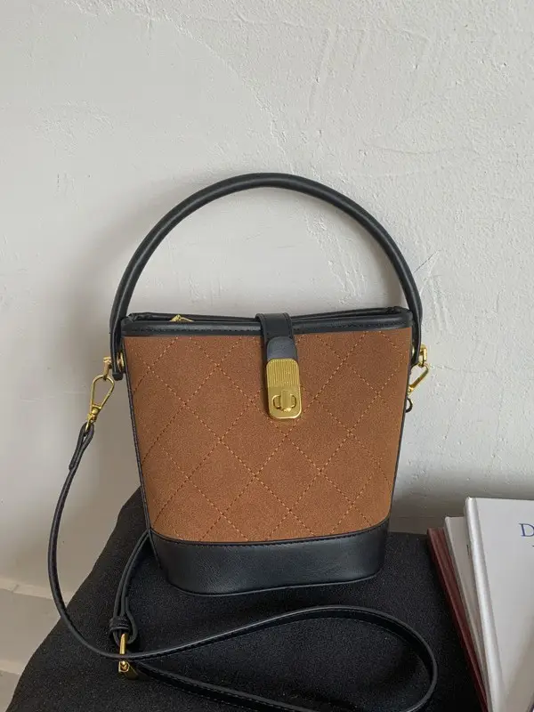 Trendy 2-Piece Quilted Shoulder Bags for Women