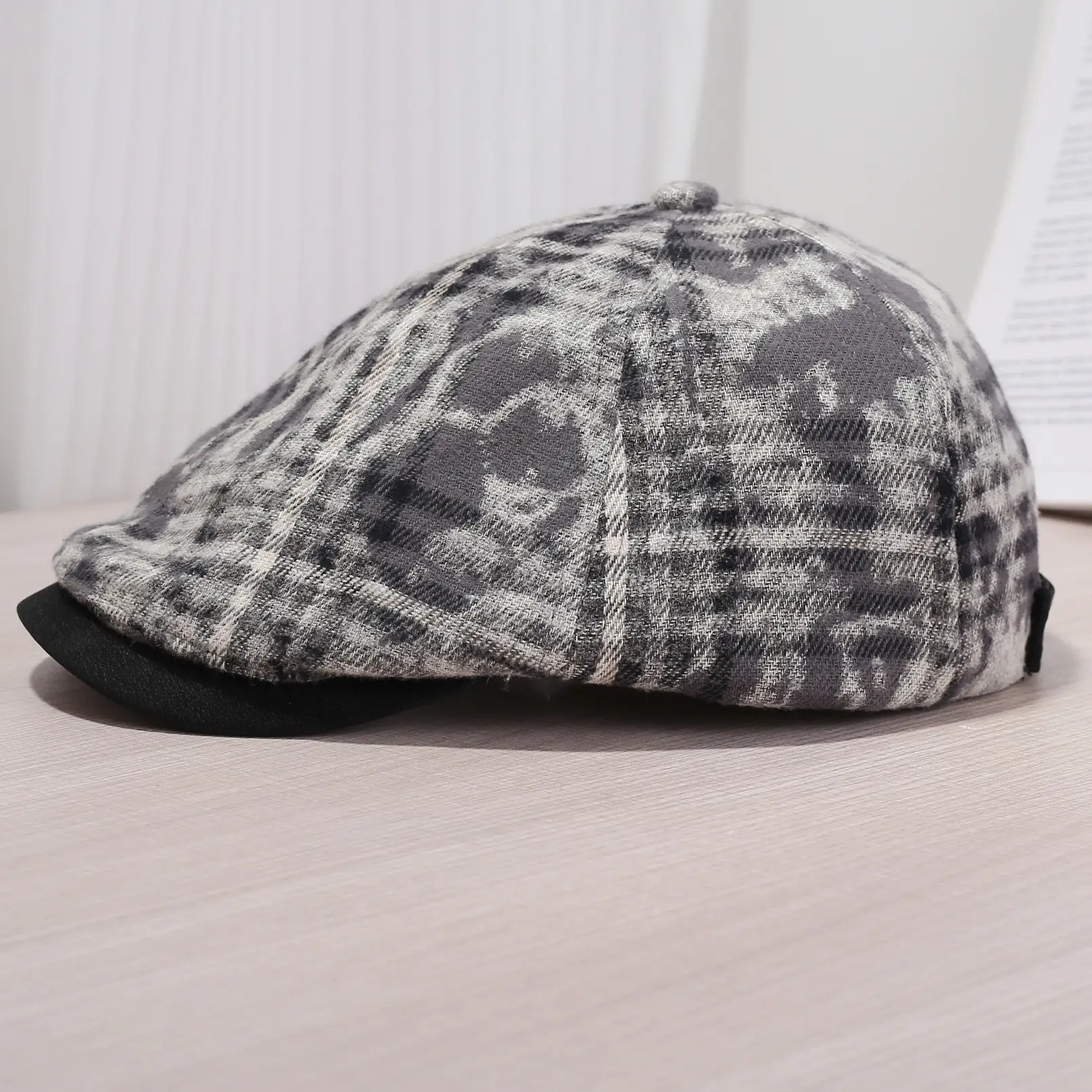 Women Retro Plaid Duckbill Cap Spring Autumn - Image 8