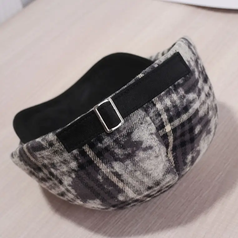 Women Retro Plaid Duckbill Cap Spring Autumn - Image 9