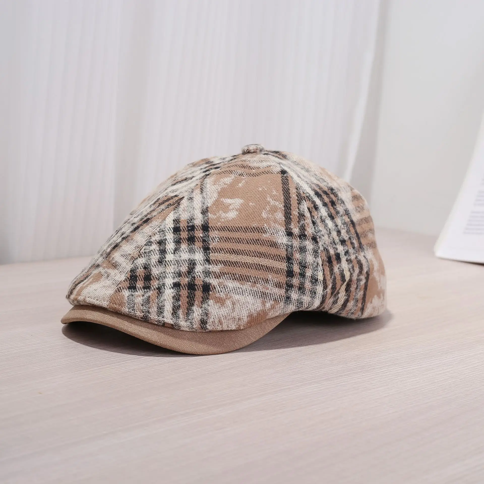 Women Retro Plaid Duckbill Cap Spring Autumn - Image 4