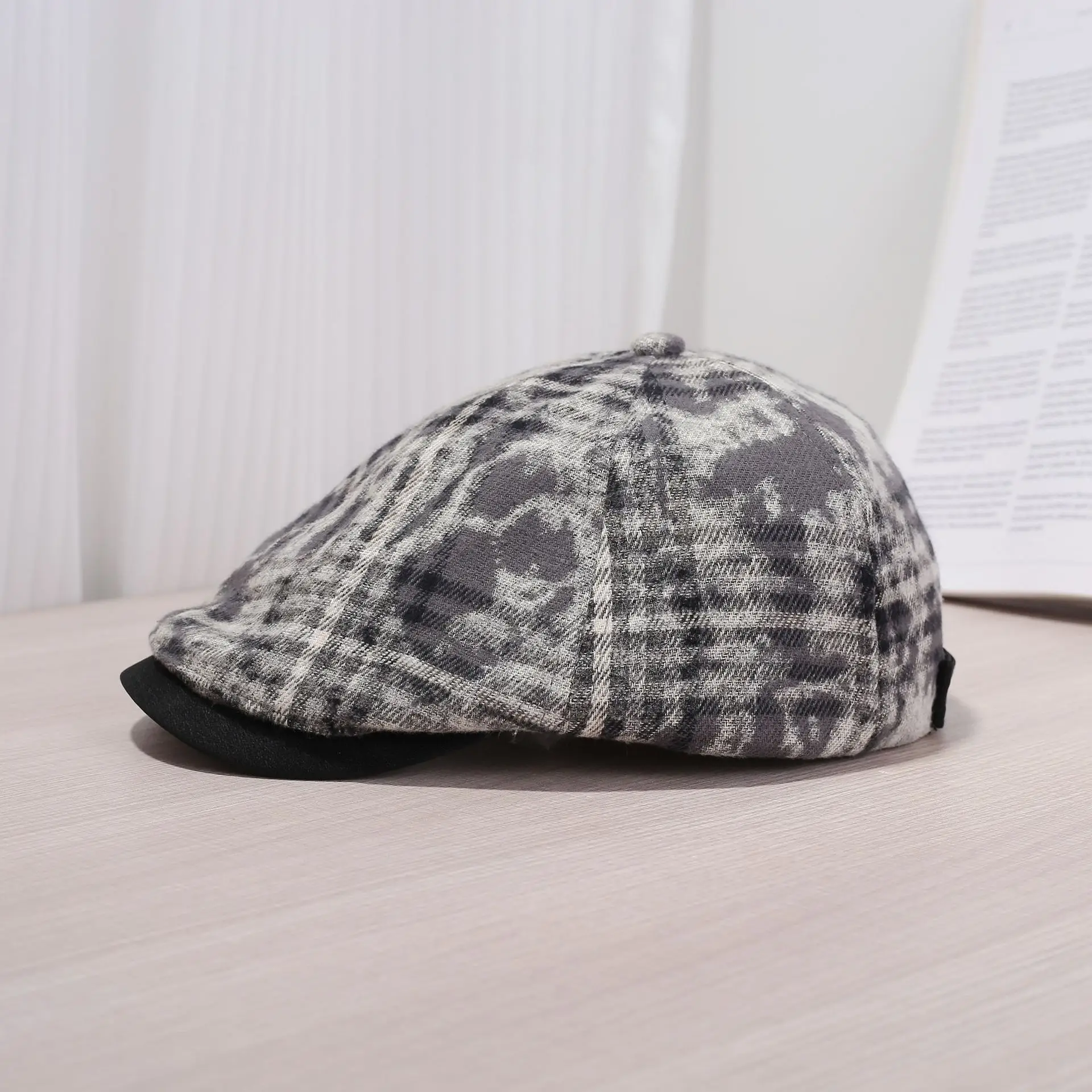 Women Retro Plaid Duckbill Cap Spring Autumn - Image 5