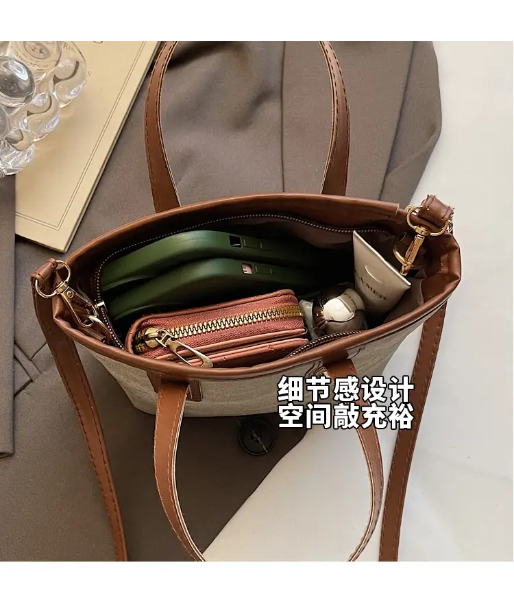 Retro Textured Shoulder Bag for Women 2025 — feature 9