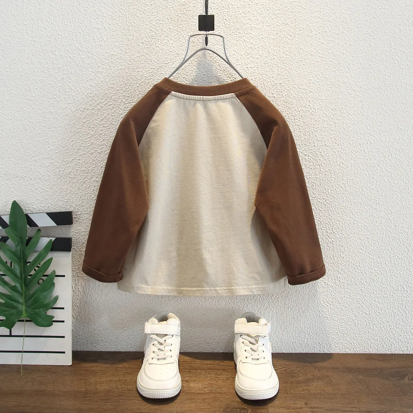 Boys Korean Cartoon Long Sleeve T-Shirt Brown Cream Medium - Image 2