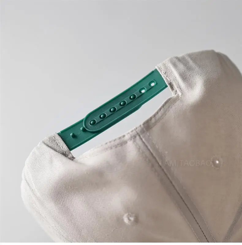 Tanned Tipy Women Cap Red White Green — feature 10