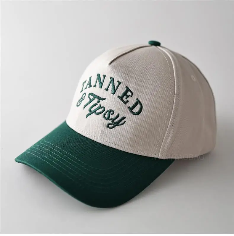 Tanned Tipy Women Cap Red White Green — feature 12