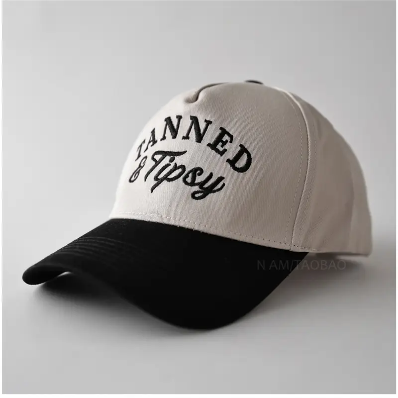Tanned Tipy Women Cap Red White Green - Image 3