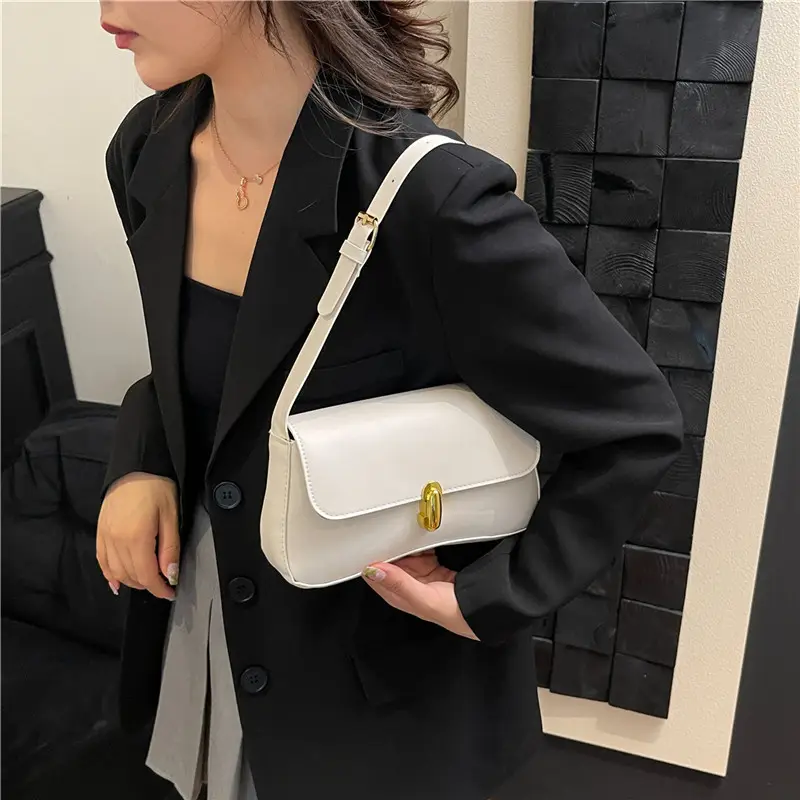 Pink Women's Lock Design Shoulder Bag 2025 - Image 6
