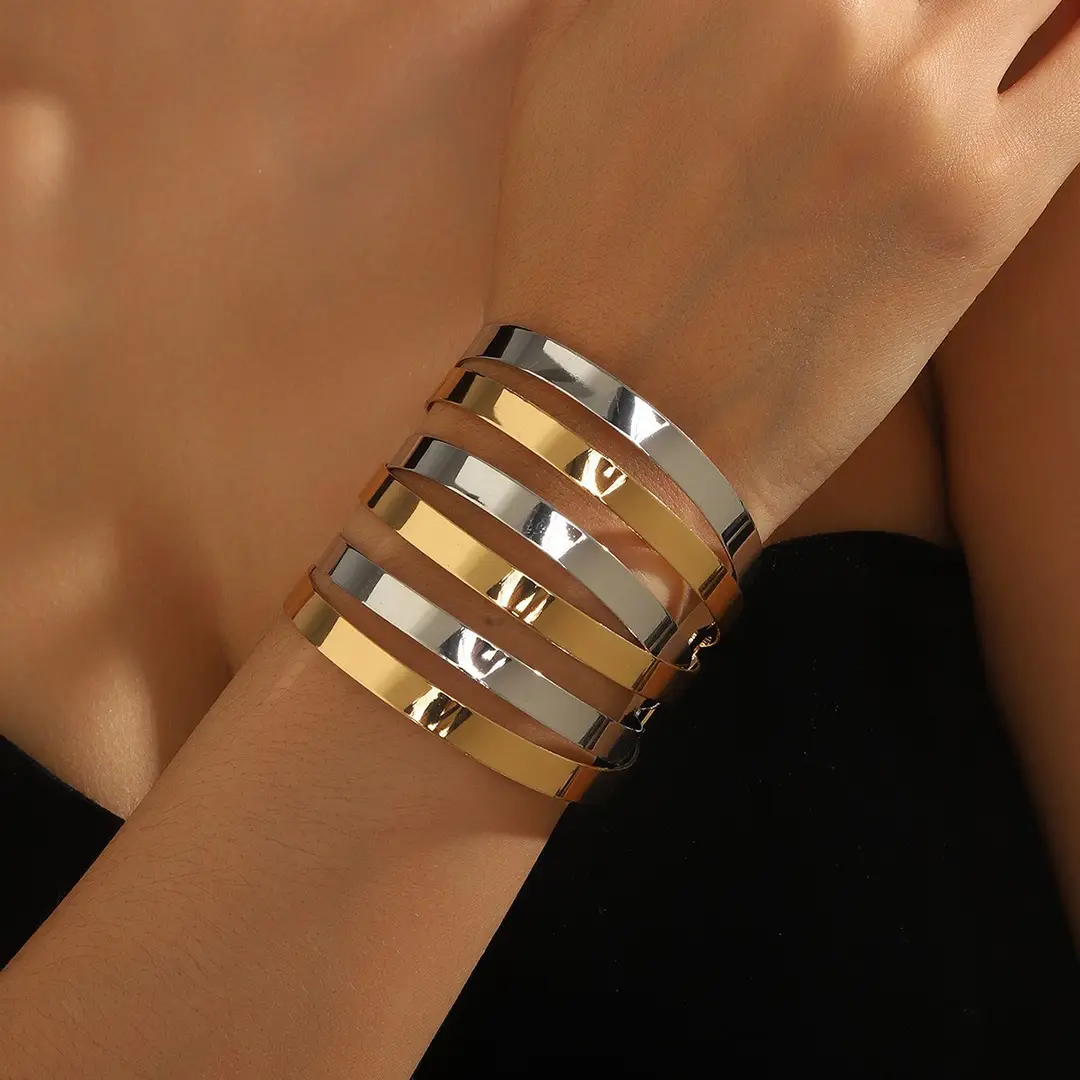 Cross-Border European and American Style Open Arm Bracelet, Fashionable and Trendy Niche Bracelet, Elegant and Sophisticated Minimalist Jewelry