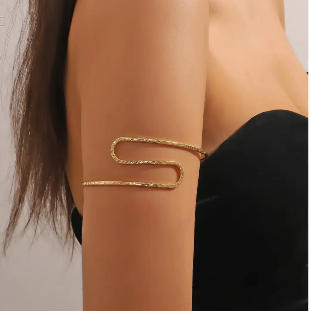 Cross-Border European and American Style Open Arm Bracelet, Fashionable and Trendy Niche Bracelet, Elegant and Sophisticated Minimalist Jewelry