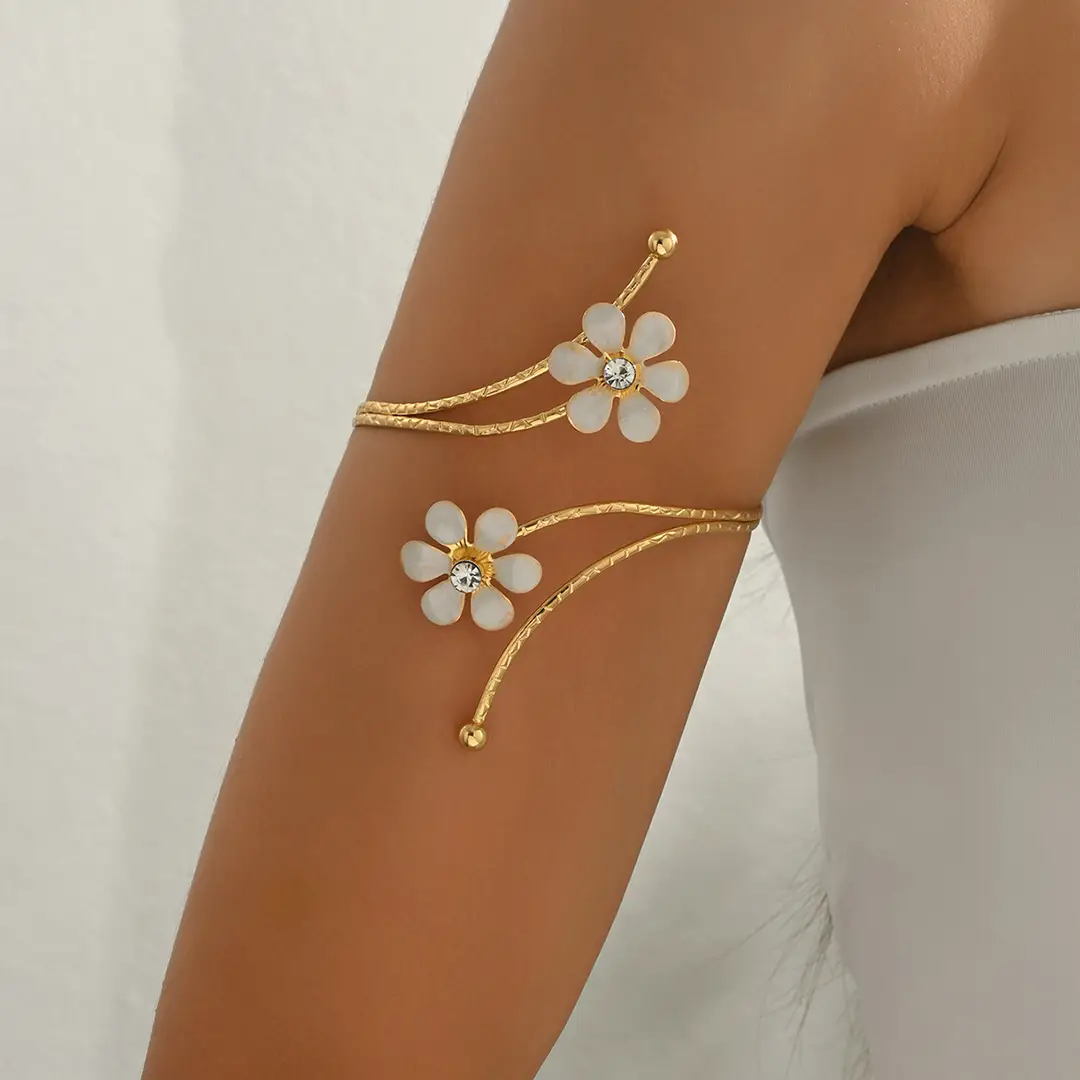 Cross-Border European and American Style Open Arm Bracelet, Fashionable and Trendy Niche Bracelet, Elegant and Sophisticated Minimalist Jewelry
