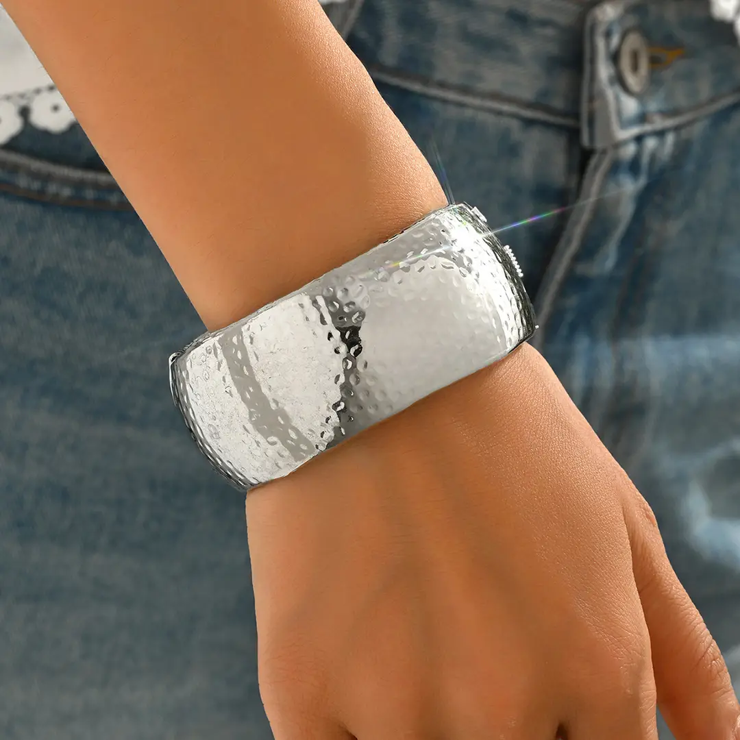 Cross-Border European and American Style Open Arm Bracelet, Fashionable and Trendy Niche Bracelet, Elegant and Sophisticated Minimalist Jewelry