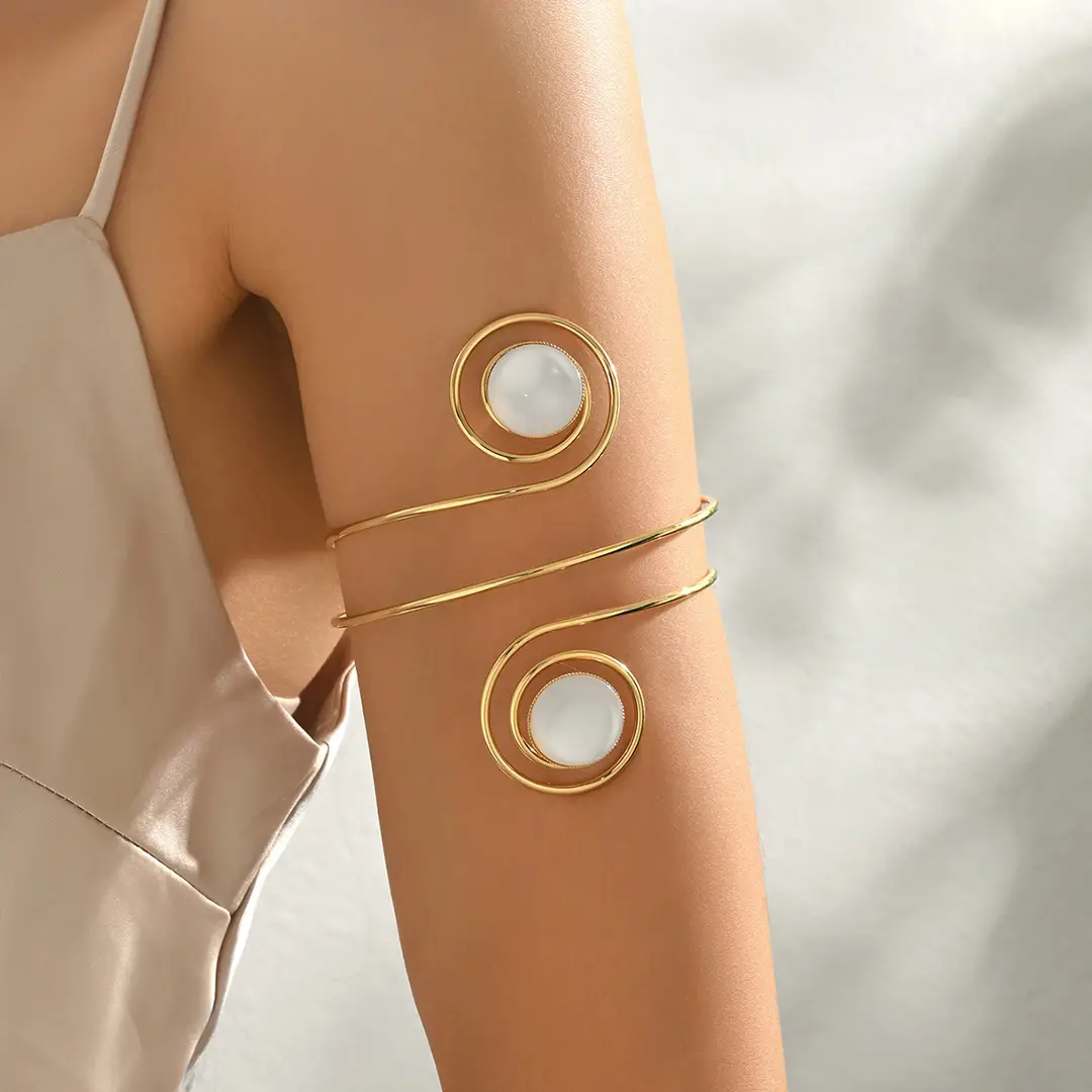 Cross-Border European and American Style Open Arm Bracelet, Fashionable and Trendy Niche Bracelet, Elegant and Sophisticated Minimalist Jewelry