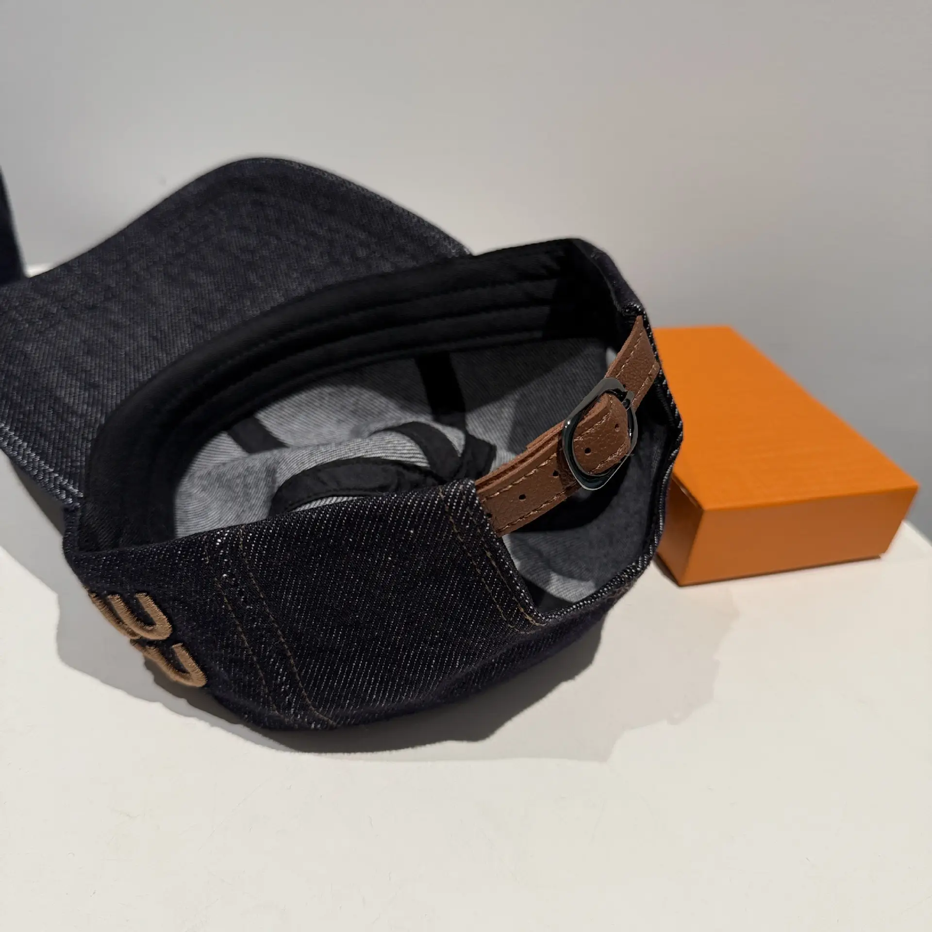 Men & Women Retro Embroidered Denim Caps - Image 5