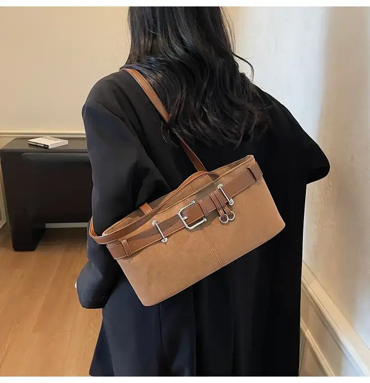Black Crossbody Bag Women 2025 Trendy Leather Shoulder Bag — feature 19
