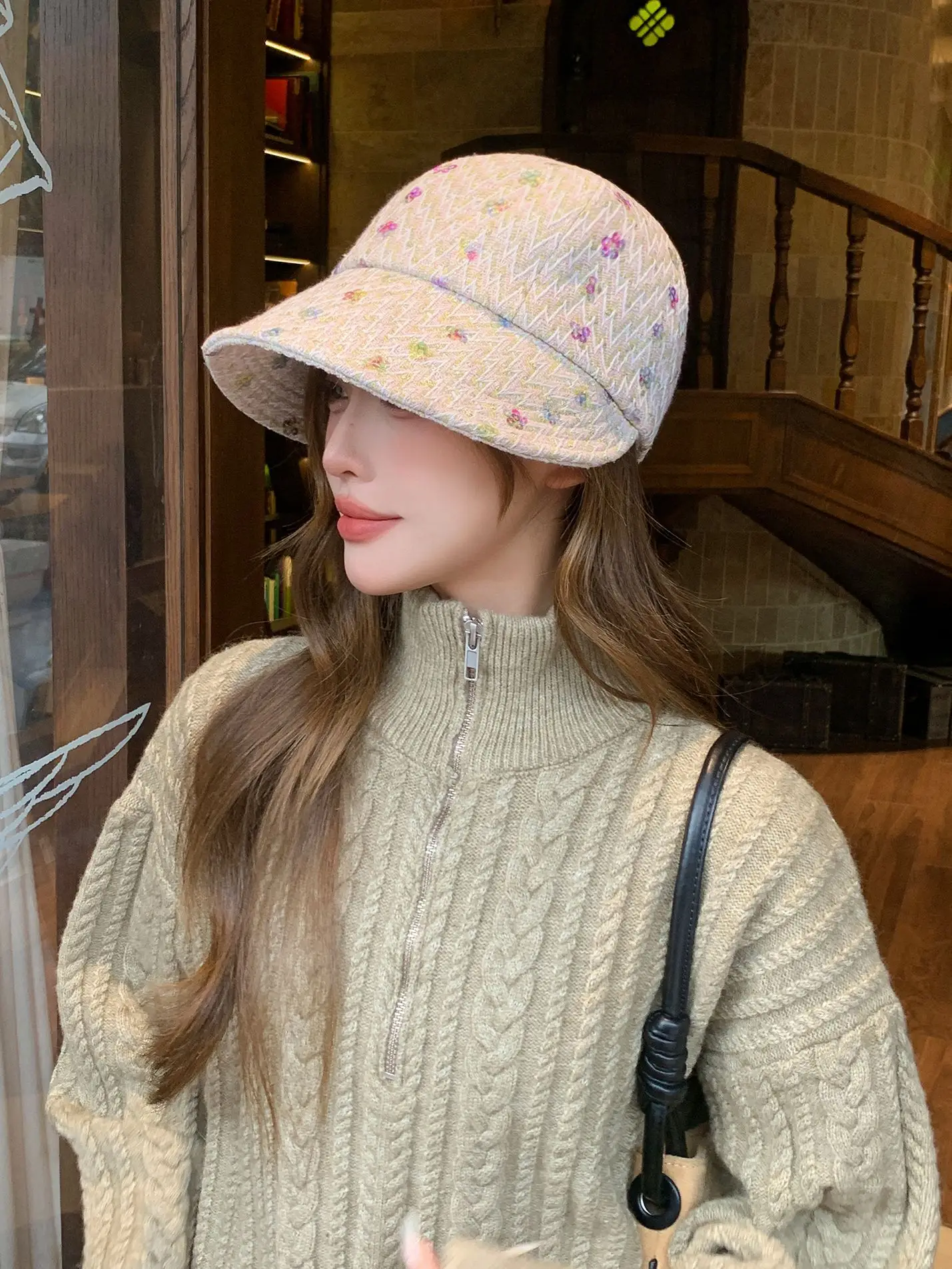 Korean Style Duckbill Cap with Colorful Print — feature 10