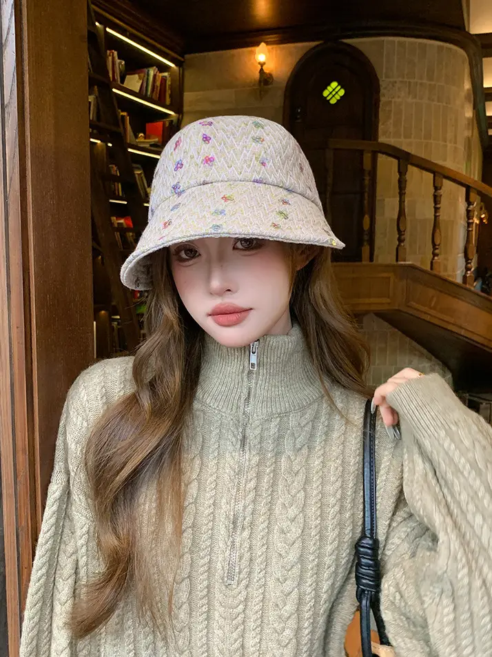 Korean Style Duckbill Cap with Colorful Print — feature 12
