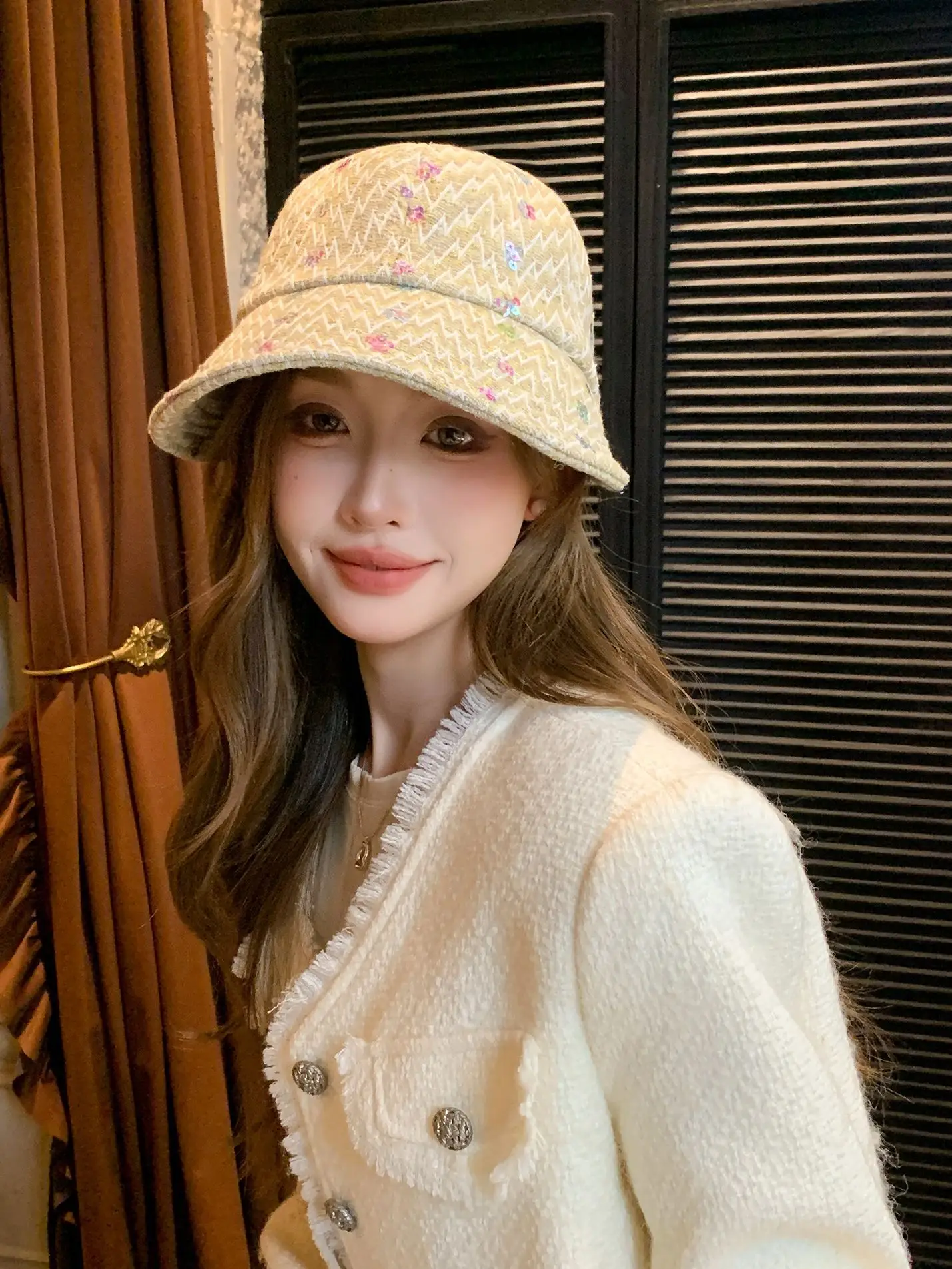 Korean Style Duckbill Cap with Colorful Print — feature 5
