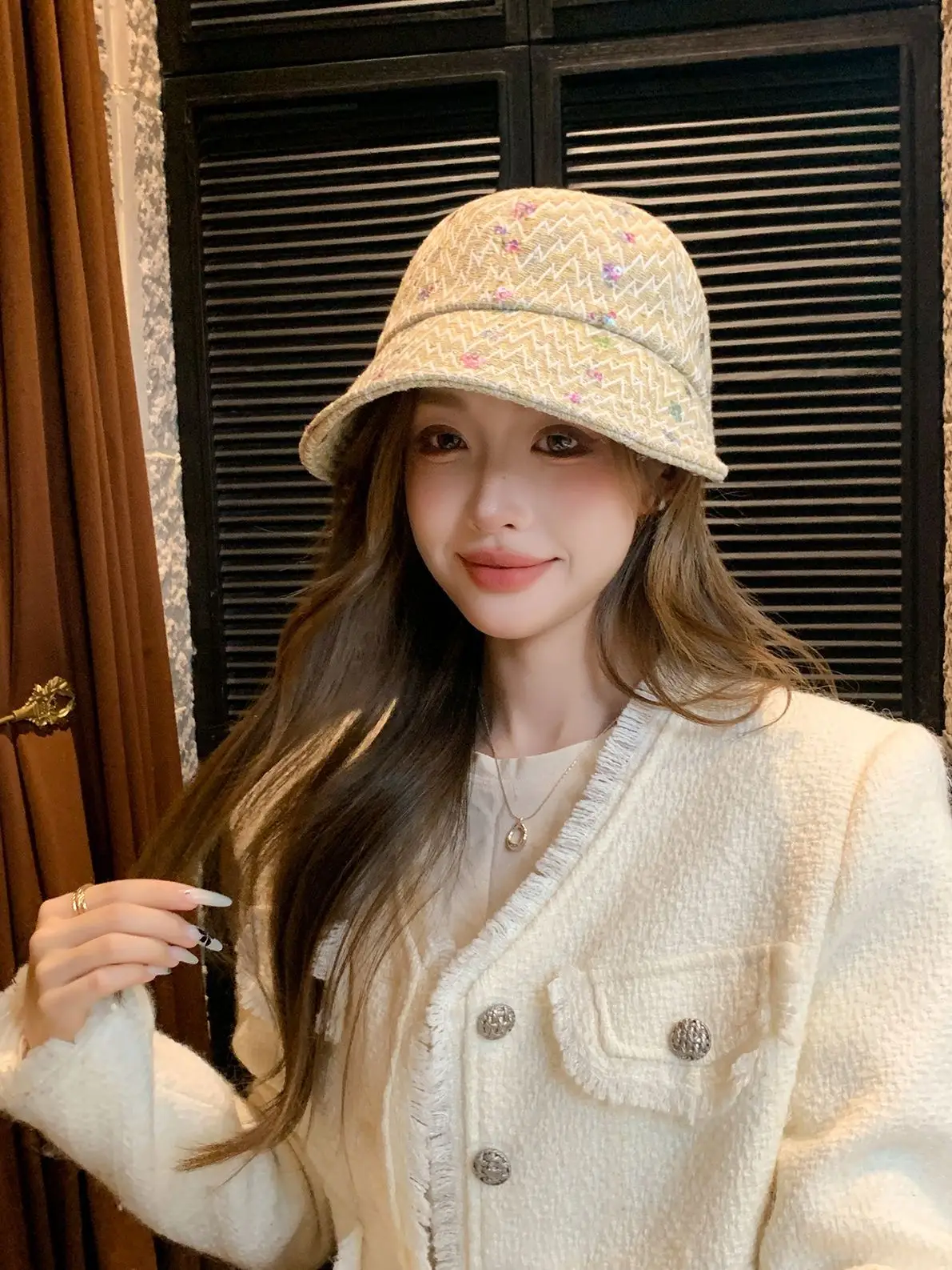 Korean Style Duckbill Cap with Colorful Print — feature 6
