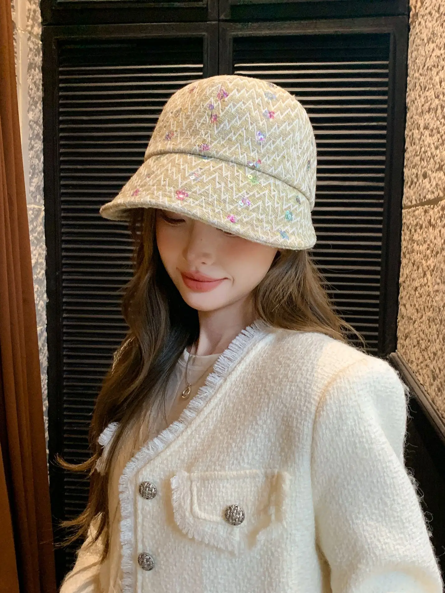Korean Style Duckbill Cap with Colorful Print — feature 8