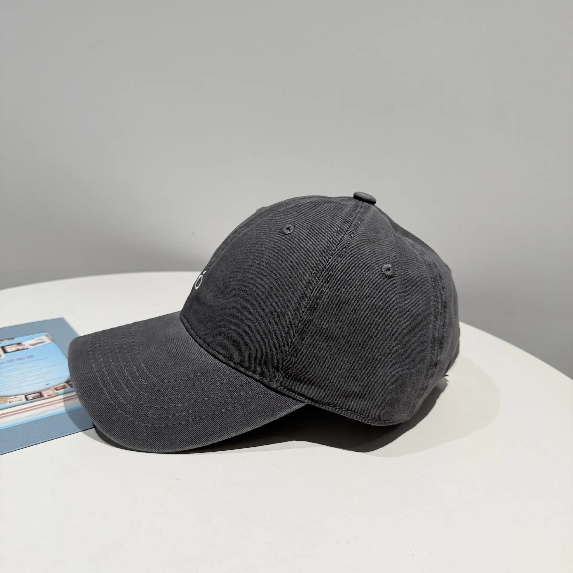 Women Blue Duckbill Baseball Cap Large Head — feature 4