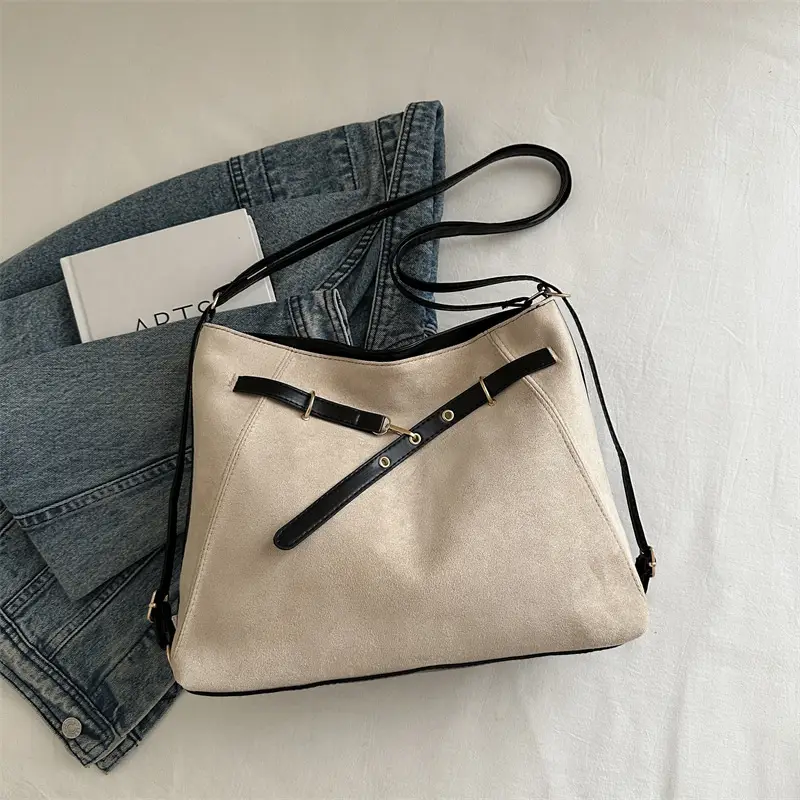 Women Retro Fashion Shoulder Bag Large Capacity 2025