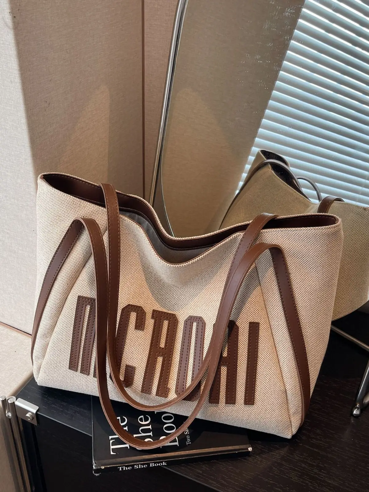 Women's Cross-Brand Canvas Tote Bag Large Capacity Fashionable Commuter Bag - Image 2