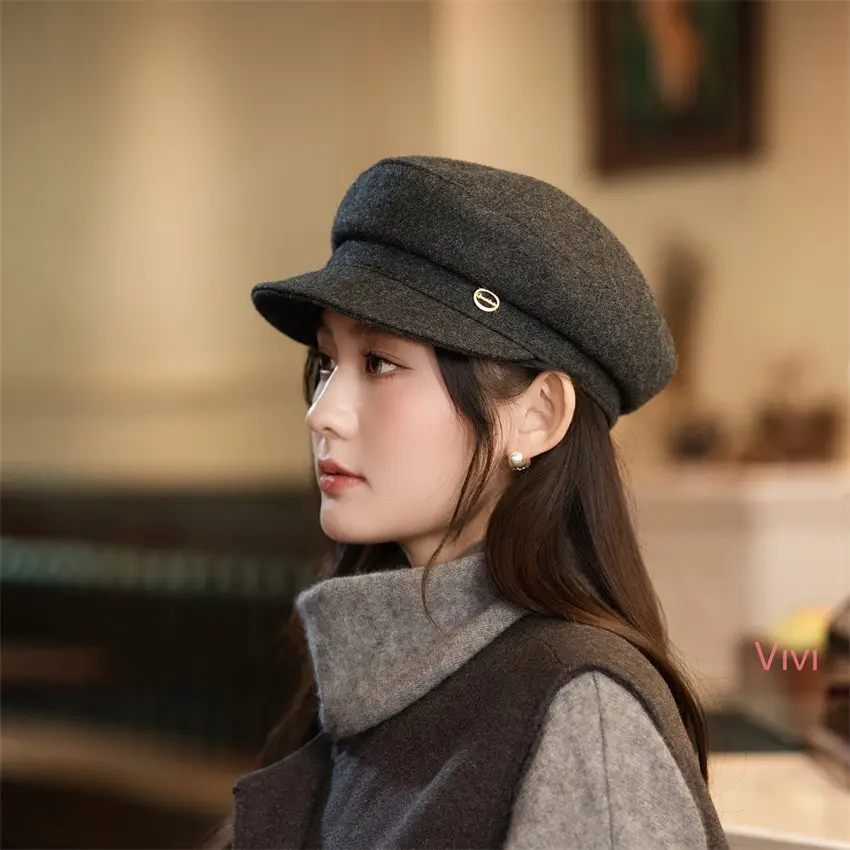 Women Duckbill Cap Beige Painter's Hat - Image 6