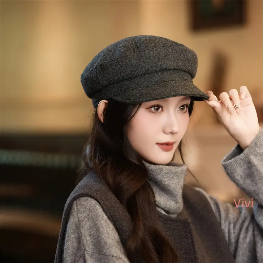 Women Duckbill Cap Beige Painter's Hat — feature 3