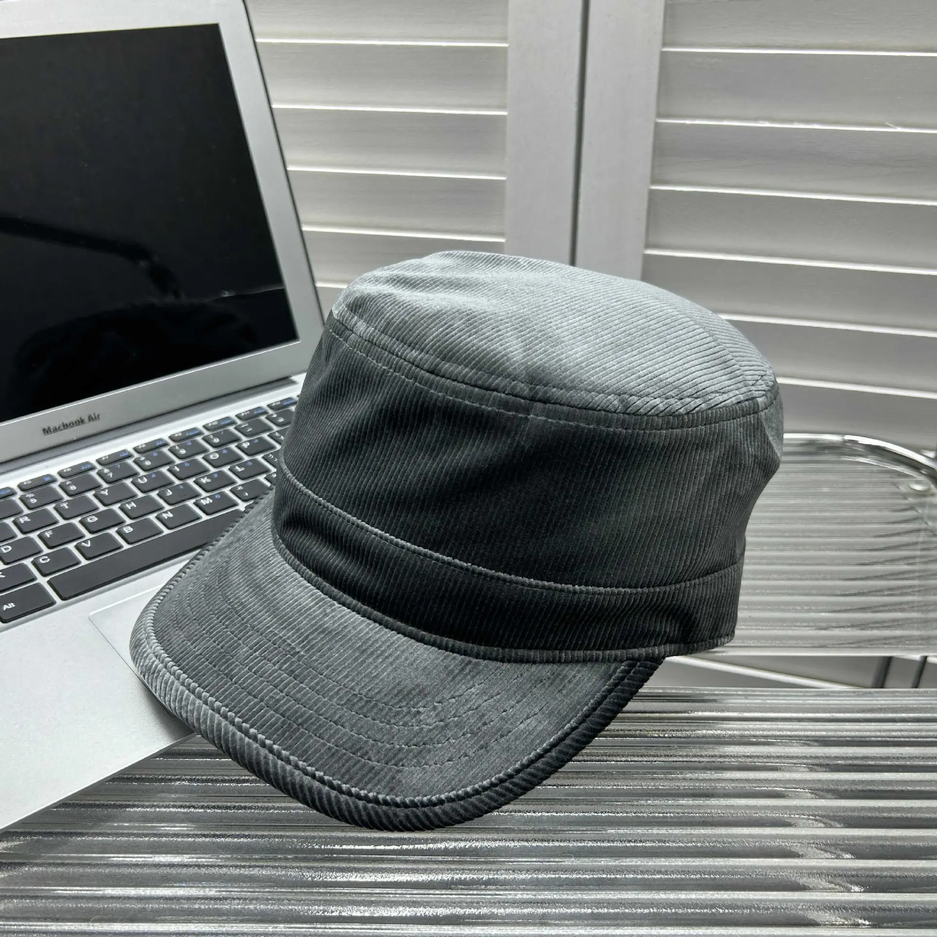 Black Duckbill Sun Hat for Women Men - Image 4