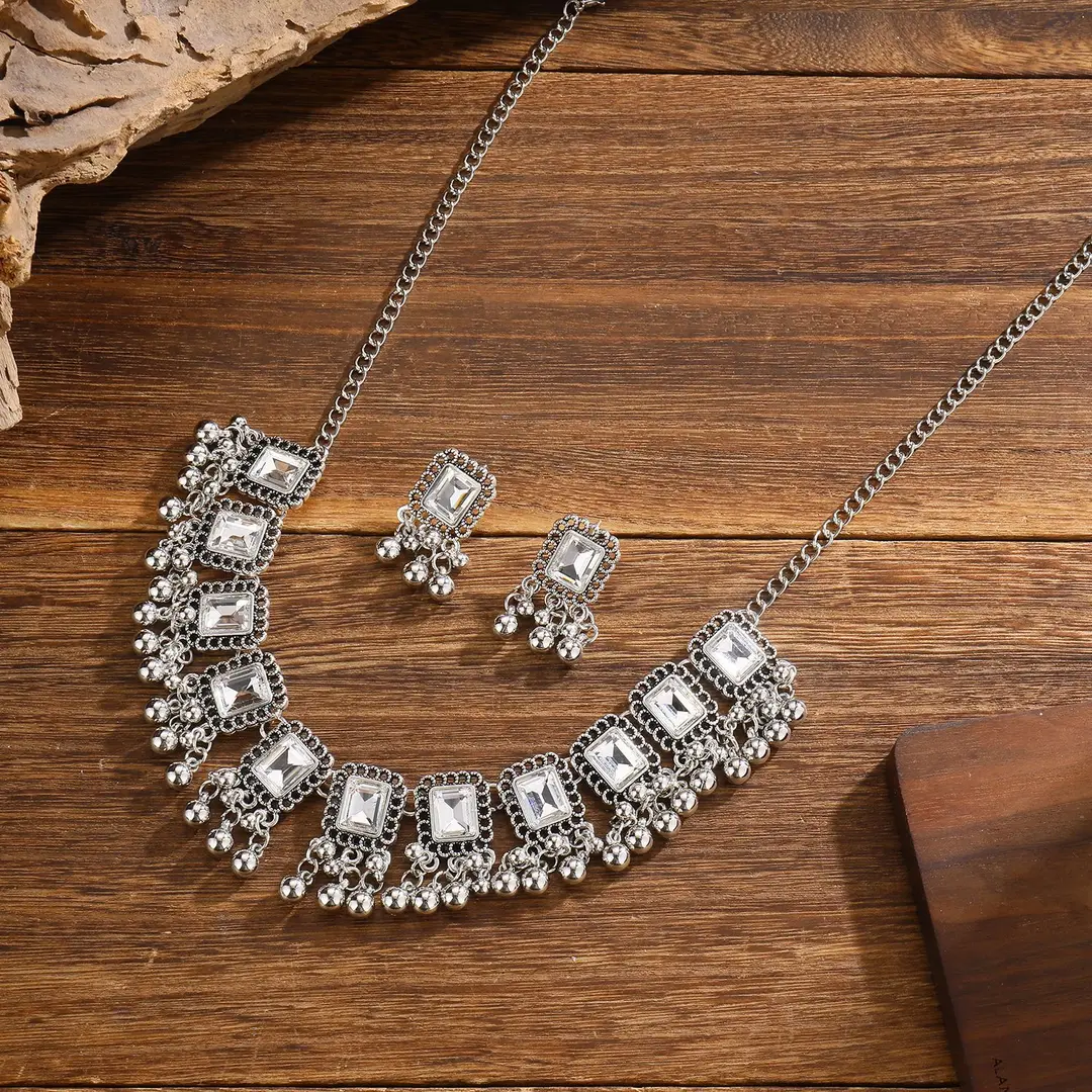 Southeast Asian Fashion Exaggerated Stylish Jewelry Ethnic Style Tassel Necklace Earrings Retro Niche Necklace Two-Piece Set — feature 23