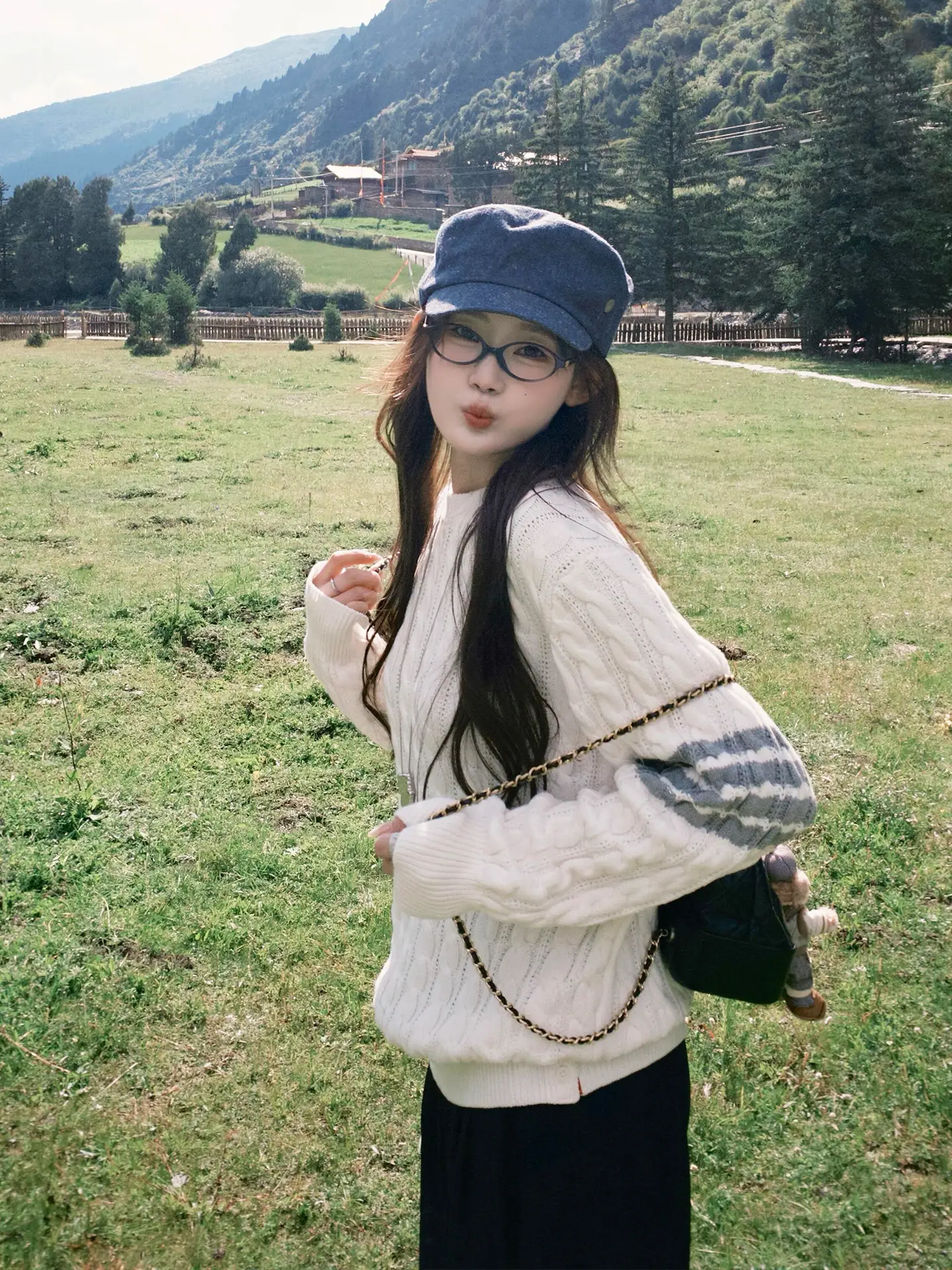 Women Dark Blue Denim Cap 2025 Early Autumn New Breathable Lightweight — feature 1