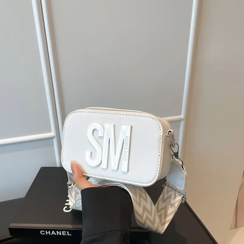 Pink Crossbody Bag with "SU" Print for Women - Image 2