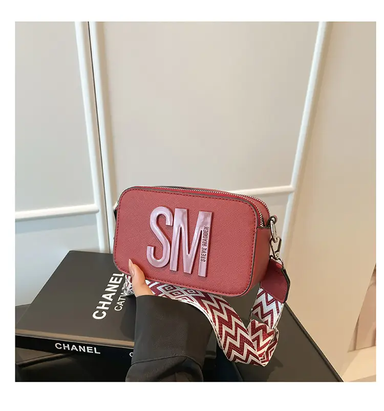Pink Crossbody Bag with "SU" Print for Women — feature 25
