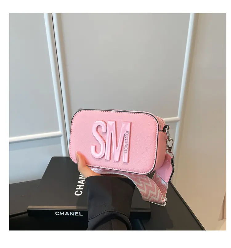 Pink Crossbody Bag with "SU" Print for Women — feature 26