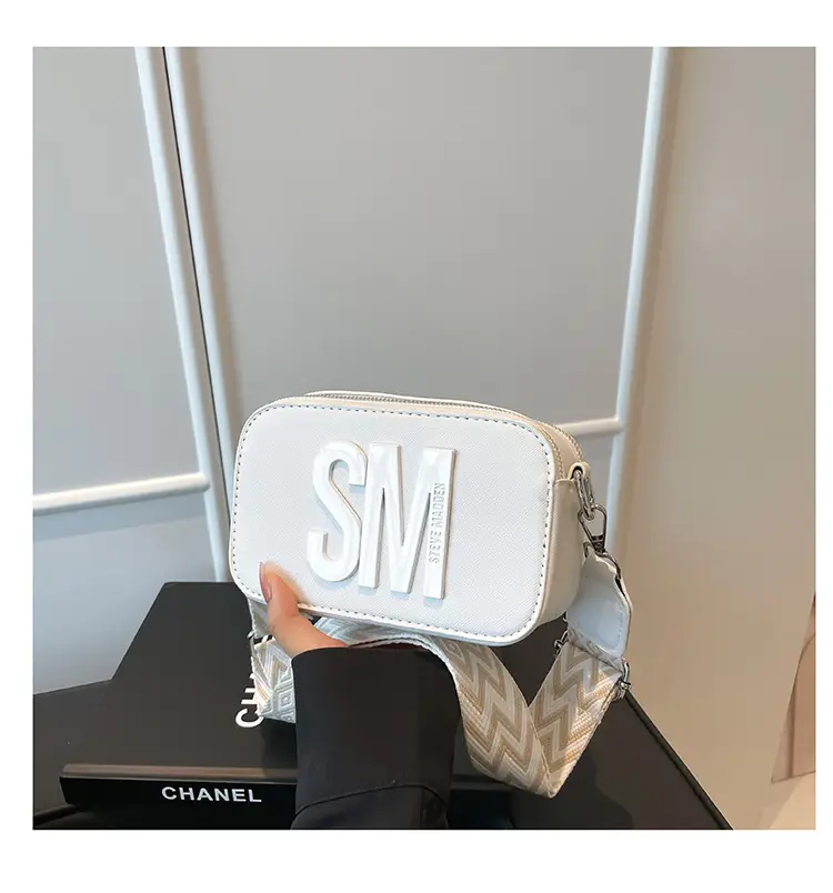 Pink Crossbody Bag with "SU" Print for Women — feature 29