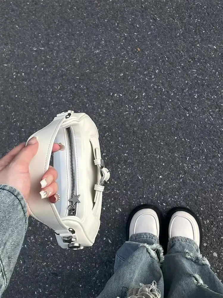 White Star-Style Shoulder Bag for Women 2026 — feature 13