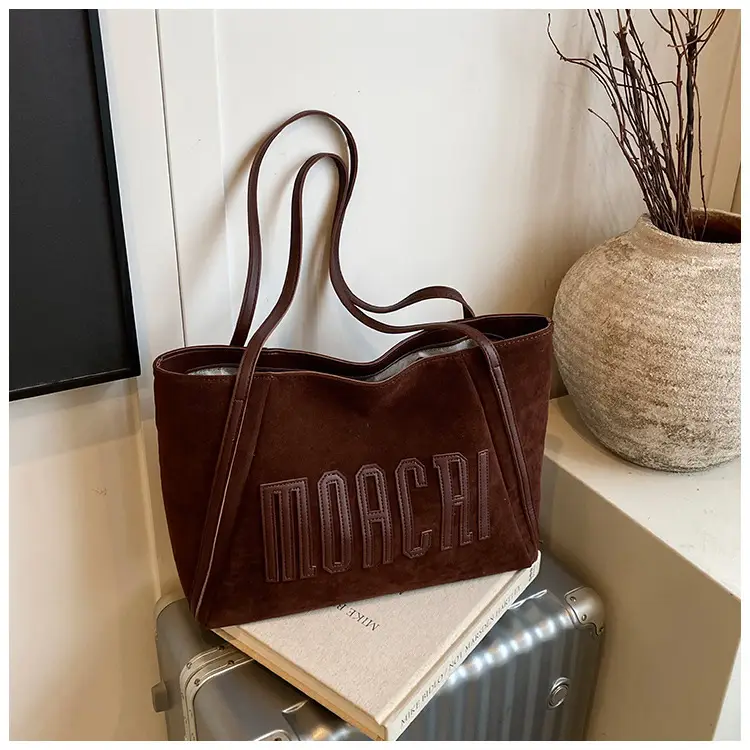 Frosted Women's Large Capacity Shoulder Bag Brown — feature 13