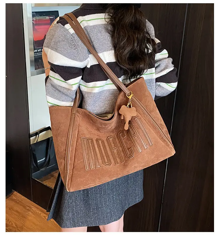 Frosted Women's Large Capacity Shoulder Bag Brown — feature 2