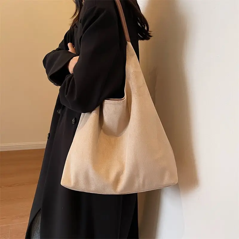 Women's Large Capacity Brown Leather Shoulder Bag - Image 7