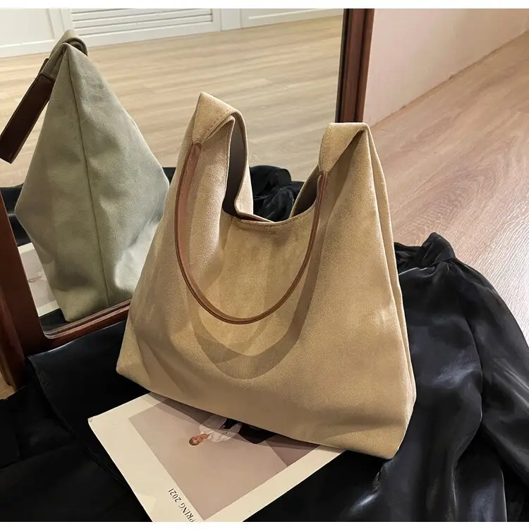 Women's Large Capacity Brown Leather Shoulder Bag — feature 15
