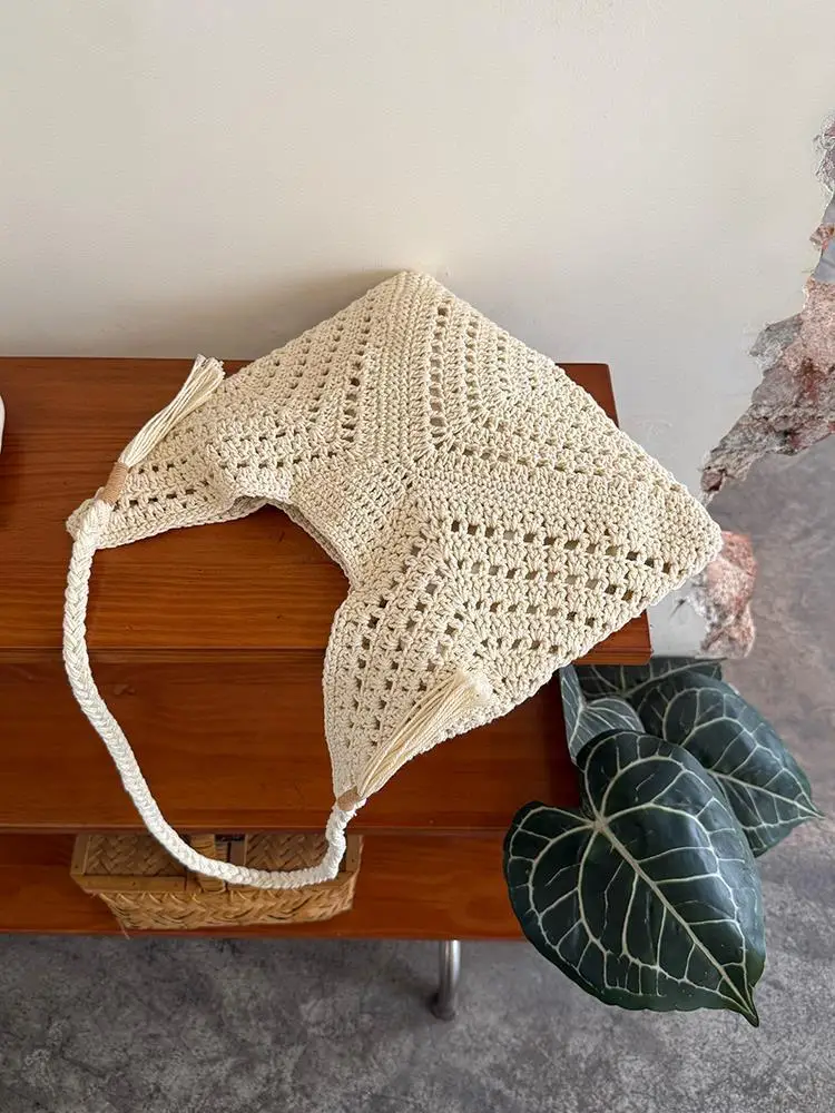 Women's Handmade Tassel Bag for Beach Commute — feature 9