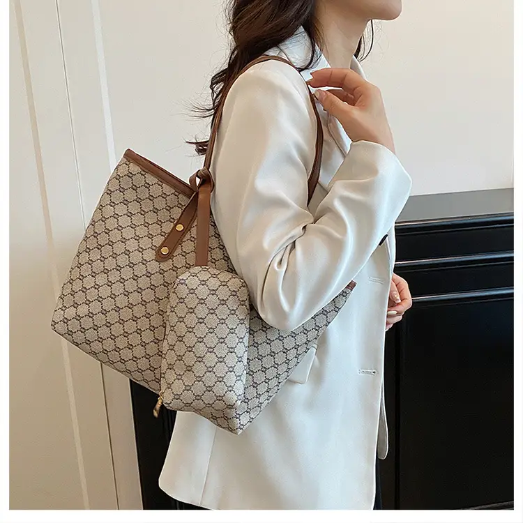 Retro Fashion Underarm Bags for Women Large Capacity Commuter Tote — feature 14