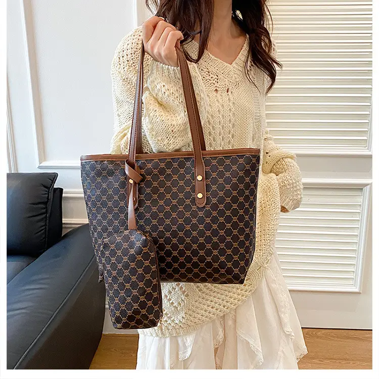 Retro Fashion Underarm Bags for Women Large Capacity Commuter Tote — feature 18