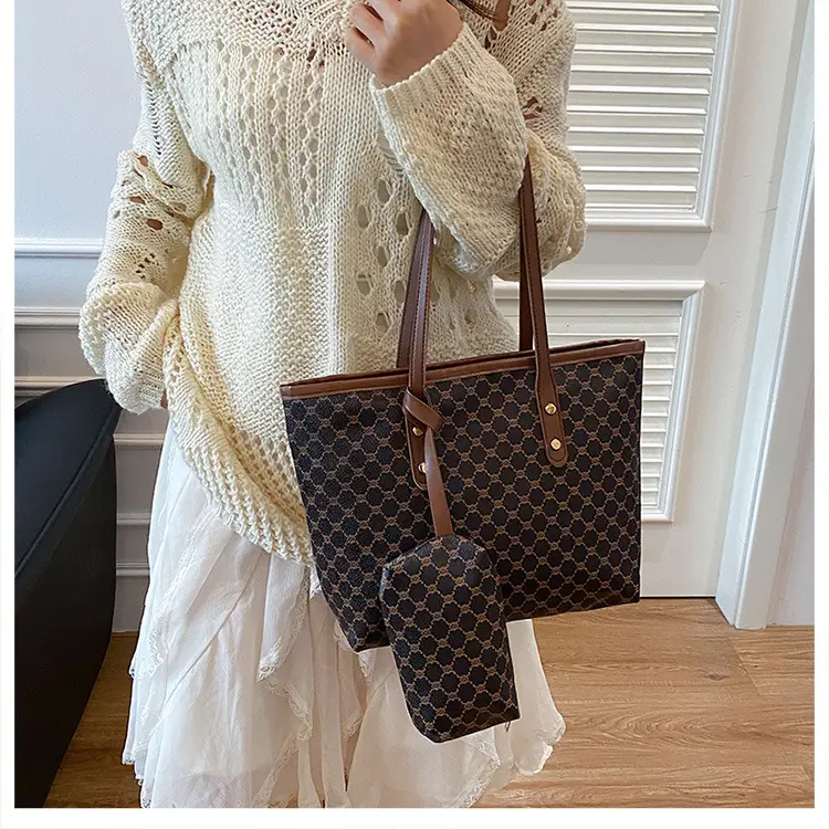 Retro Fashion Underarm Bags for Women Large Capacity Commuter Tote — feature 20