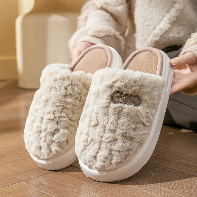 2025 Winter Cotton Slippers for Men and Women, Indoor and Outdoor Wear, Couple's Warm Anti-Slip Slippers, Winter Wholesale - Image 2