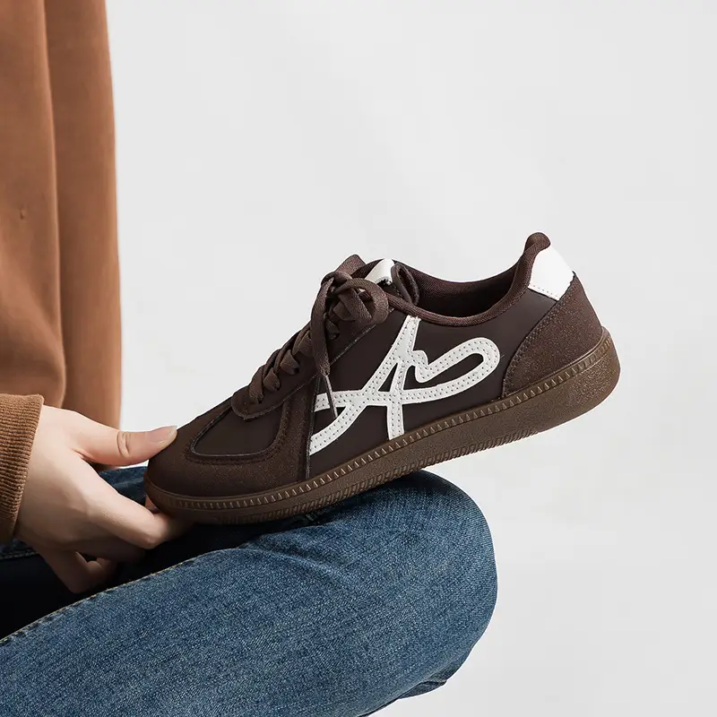 Couple Retro Moral Training Shoes, Versatile Casual Sports Shoes, Korean Fashion White Shoes, Lightweight and Comfortable Women's Shoes F8863 - Image 3