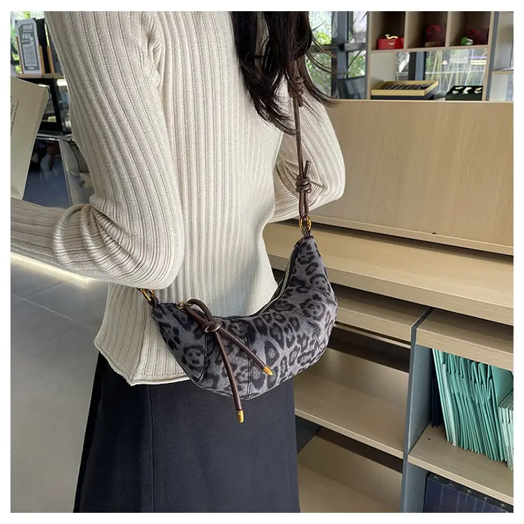 Leopard Print Croissant Bag Women's Shoulder Crossbody — feature 17