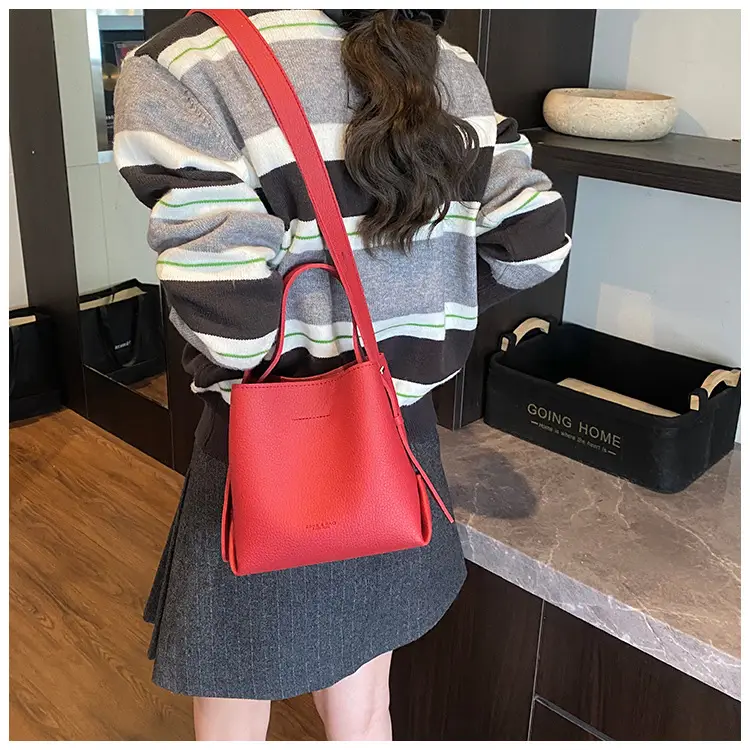Women Large Capacity Bucket Bag Tan Leather Shoulder Crossbody — feature 15